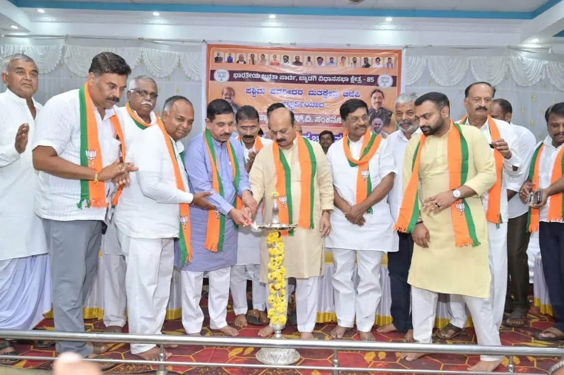Pralhad Joshi campaigns for BJP's Sankanur in Karnataka MLC poll
