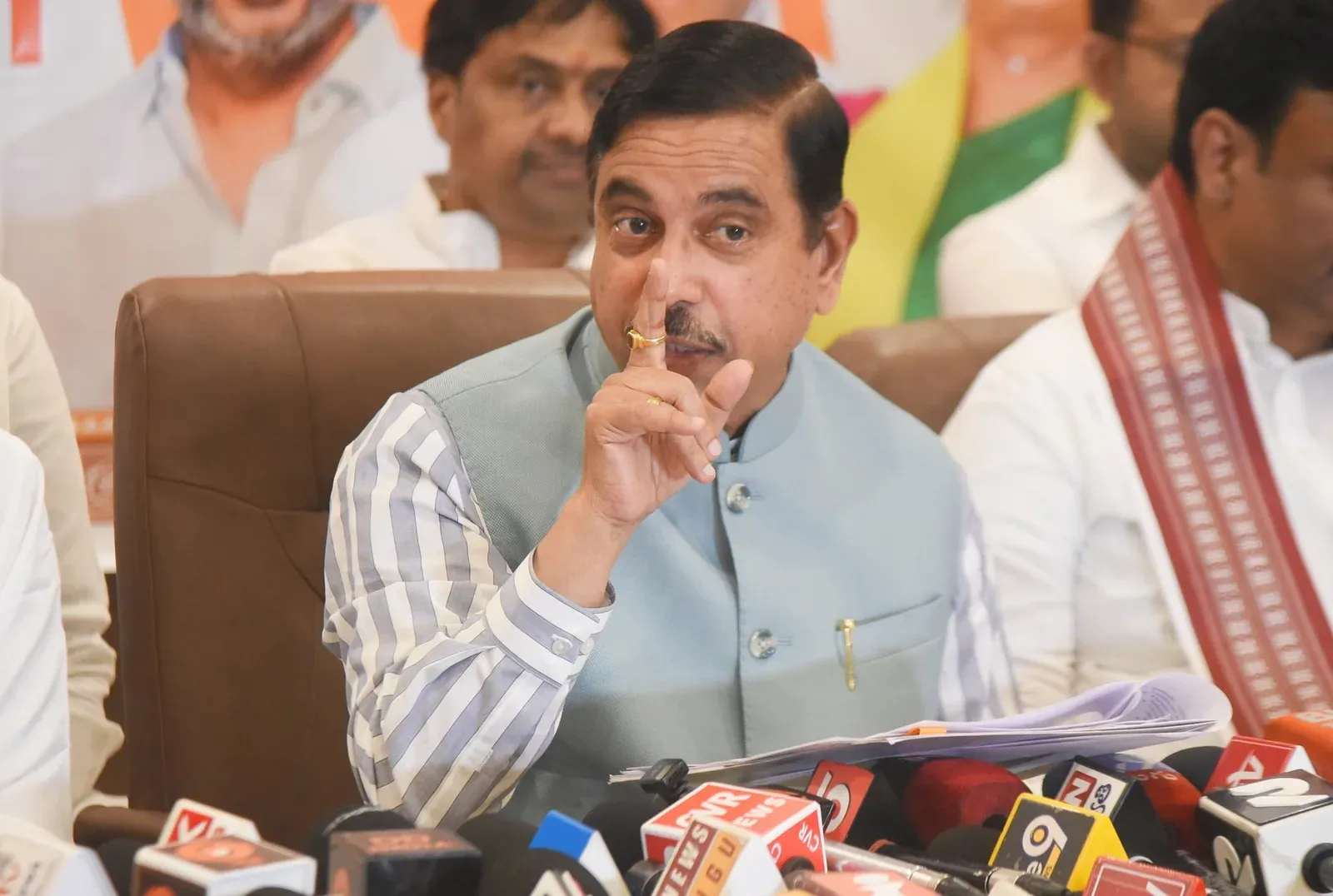 Pralhad Joshi Highlights AP's ₹6.92L Cr Clean Energy Push at NDA Meet