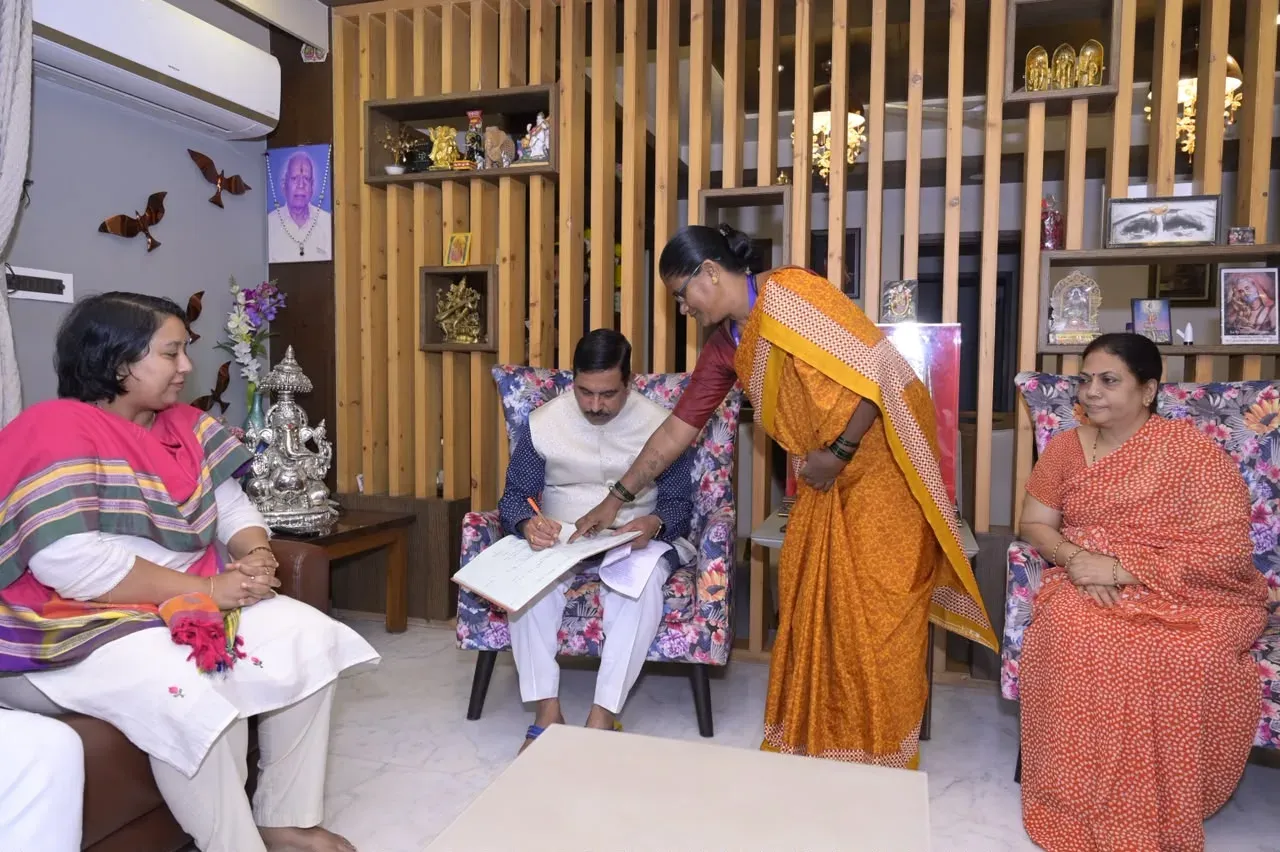 Pralhad Joshi joins voter list revision drive in Hubballi