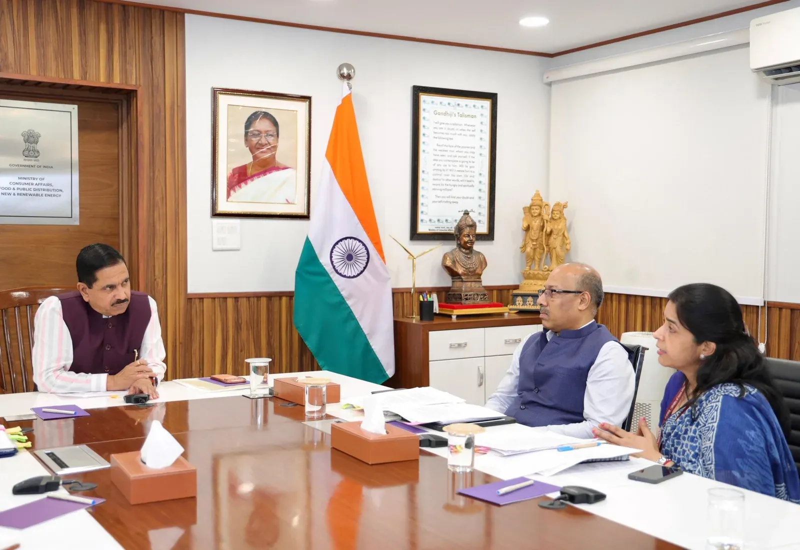 Pralhad Joshi Meets CBSE, NCERT on NEP 2020 School Push