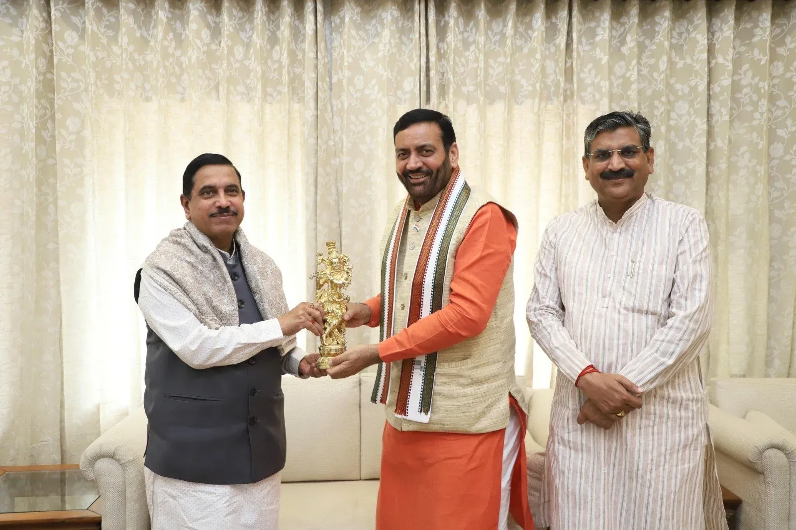Pralhad Joshi Meets Nayab Saini, Shivraj in Chandigarh