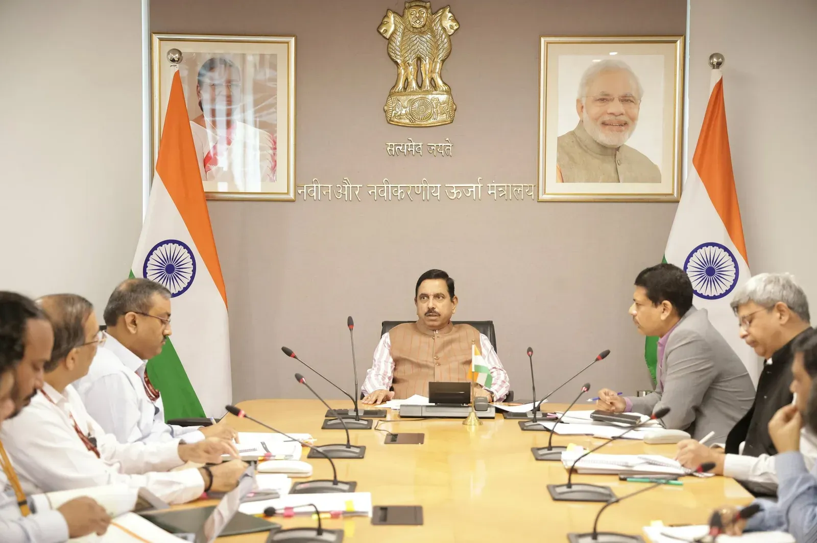Pralhad Joshi Reviews Bharat Renewable Energy Summit 2026 Prep