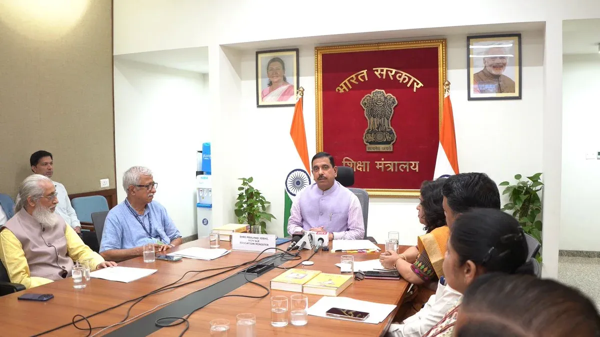 Pralhad Joshi Shares Sanskrit Verse Defining Bharat