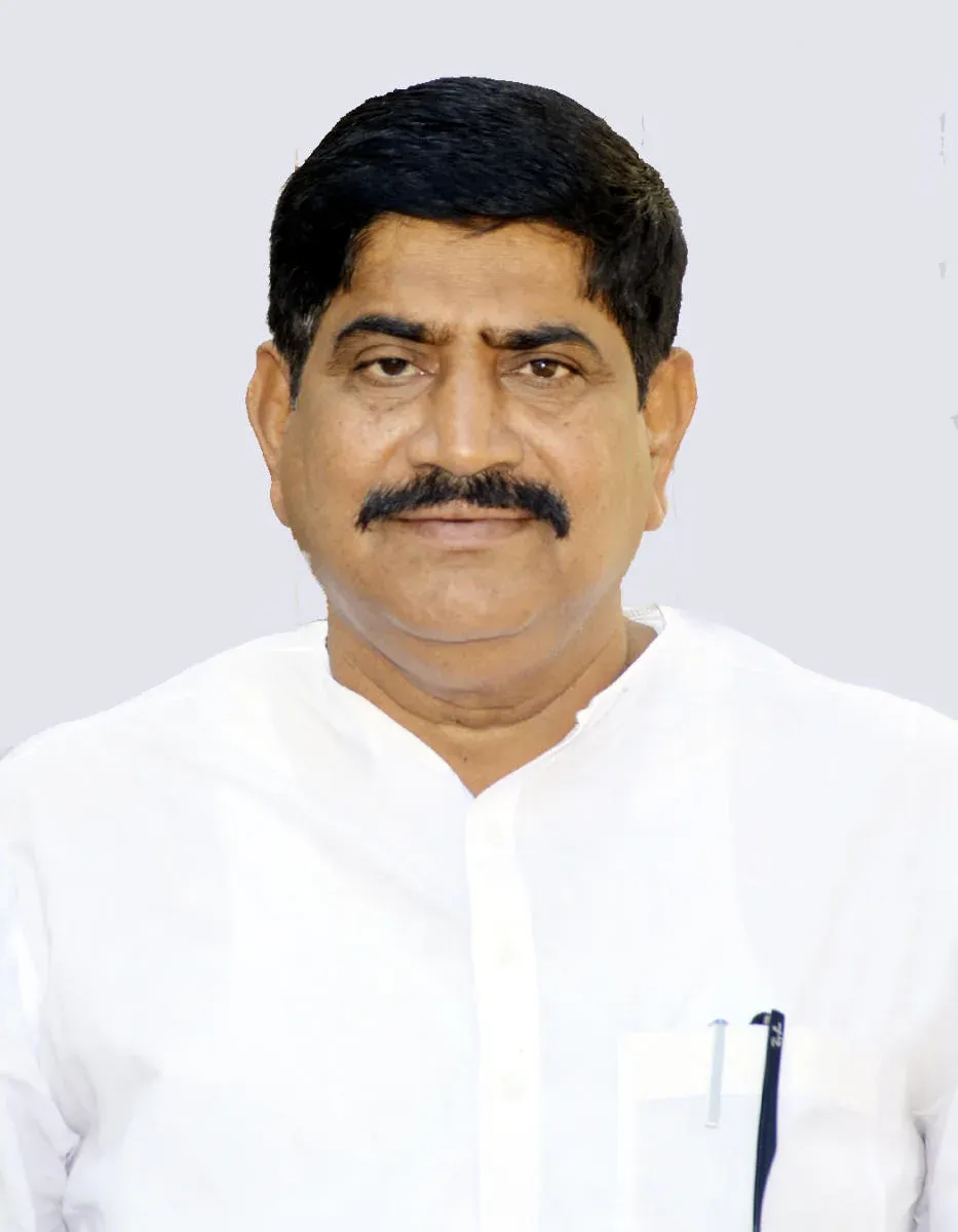 Pralhad Joshi Wishes Bagalkote MP Gaddigowda on Birthday