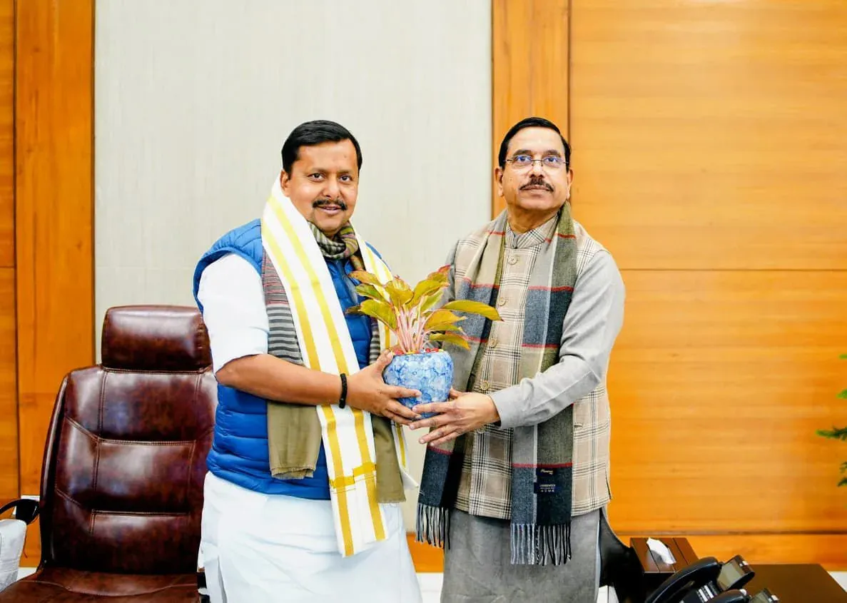 Pralhad Joshi Wishes BJP National President on Birthday
