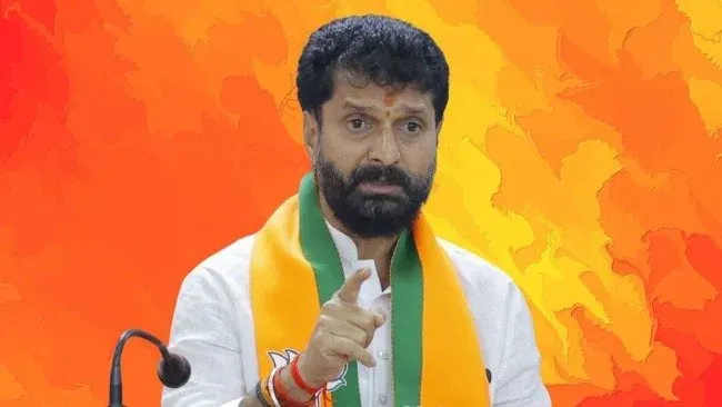Pralhad Joshi Wishes C.T. Ravi on Birthday