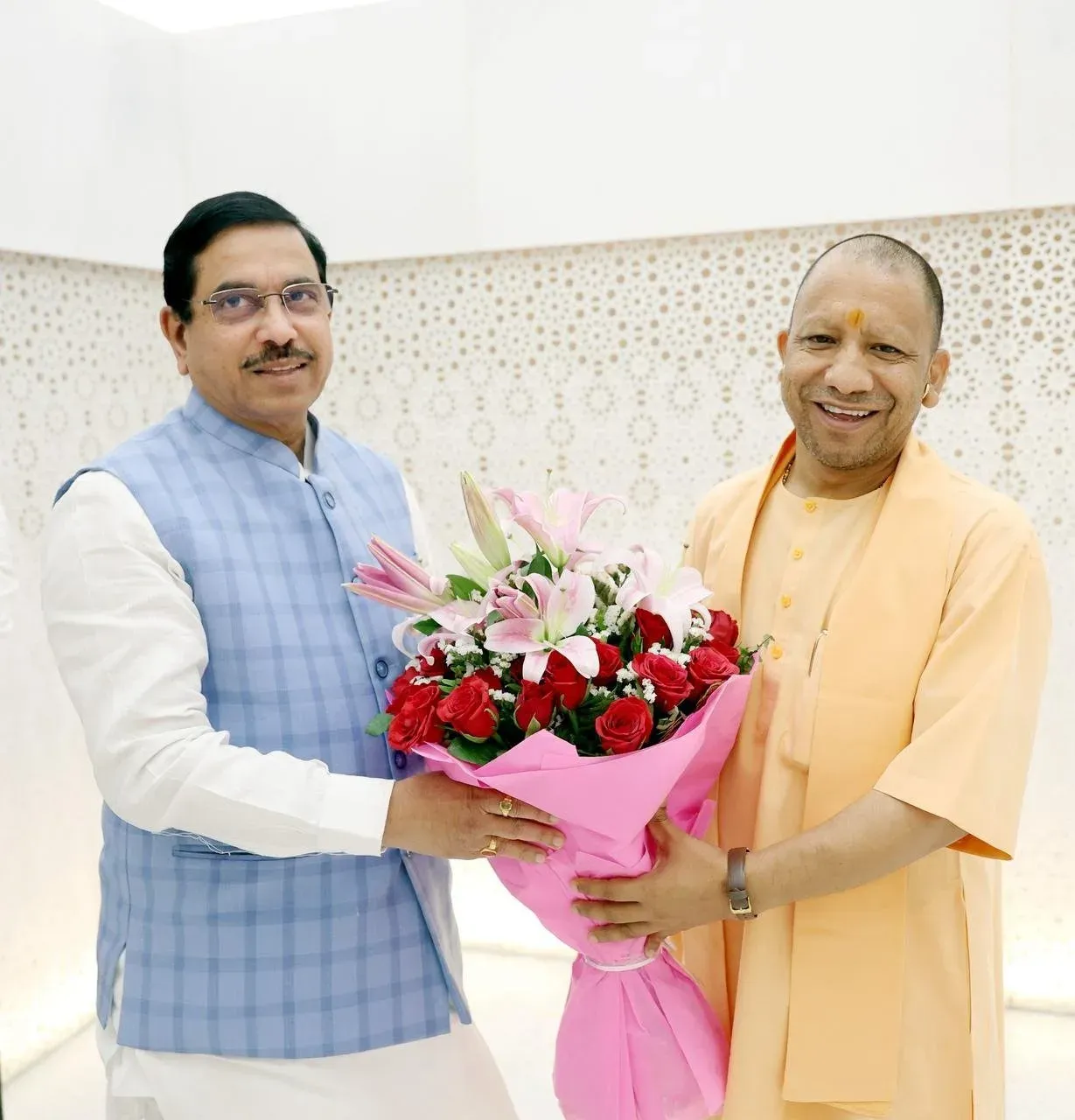 Pralhad Joshi Wishes CM Yogi Adityanath on Birthday