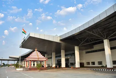 कानपुर एयरपोर्ट हादसा: डीजीसीए ने लिया संज्ञान, इंस्ट्रक्टर ड्यूटी से हटाया, विमान उड़ान पर रोक
