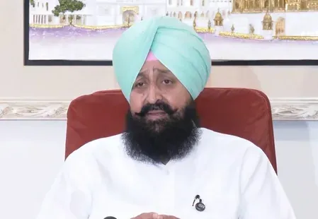 पंजाब कांग्रेस बैठक के बाद बाजवा का ऐलान: 'पद मिले या न मिले, राहुल गांधी के साथ खड़े रहेंगे'