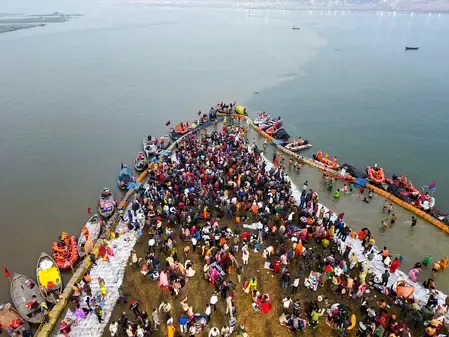 प्रयागराज: मेला क्षेत्र में सुरक्षा के पुख्ता इंतजाम, घाटों पर मुस्तैद प्रशासन