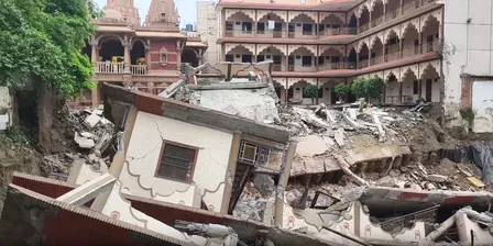 प्रयागराज: स्वामी नारायण मंदिर का हिस्सा रात को अचानक ढहा, कई लोग बाल-बाल बचे