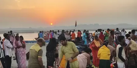 Devotees Flock to Prayagraj for Divine Blessings on Vaishakh Amavasya