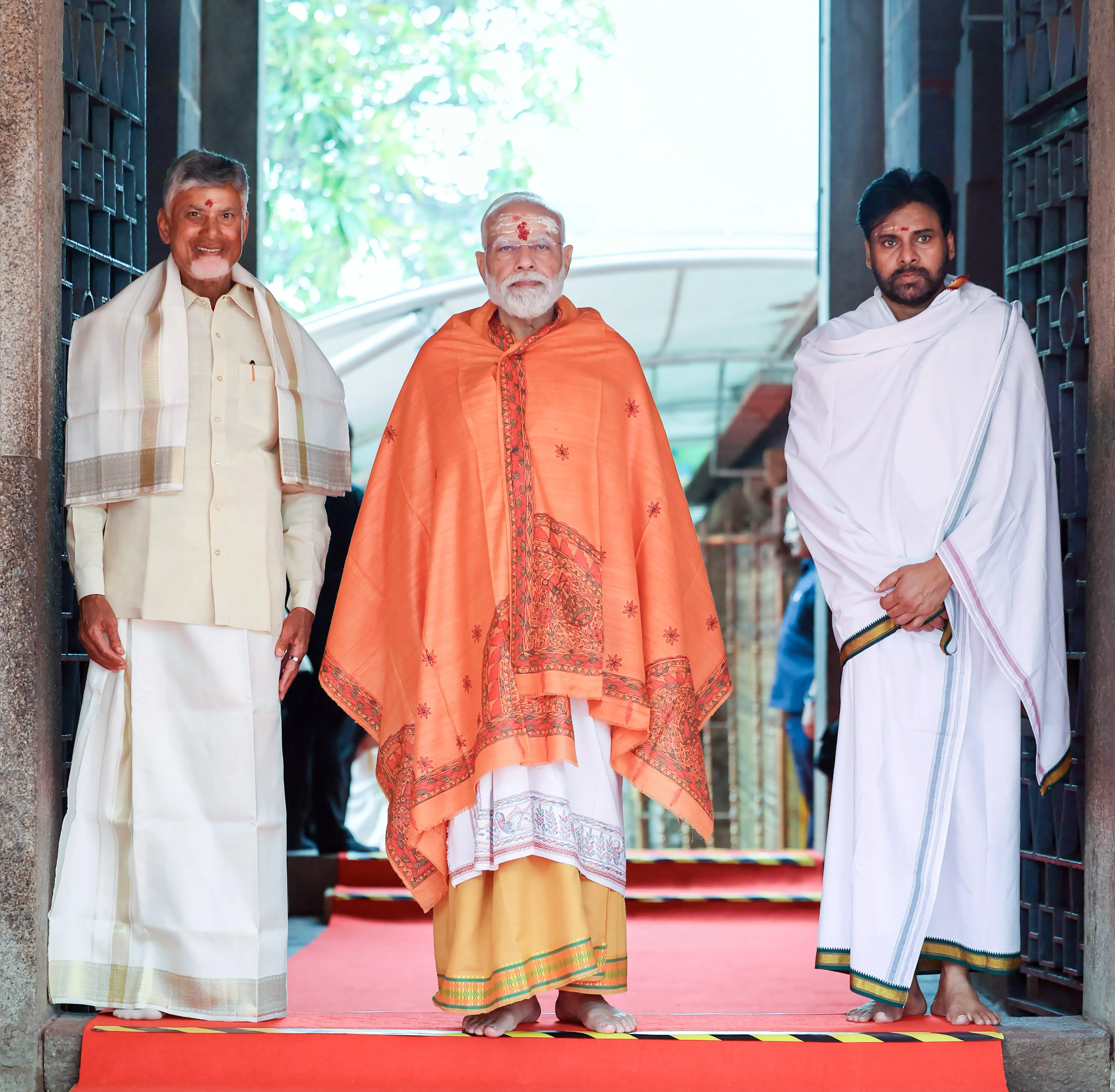 Did PM Modi Pray for the Well-being of Indians After Visiting Srisailam Temple?