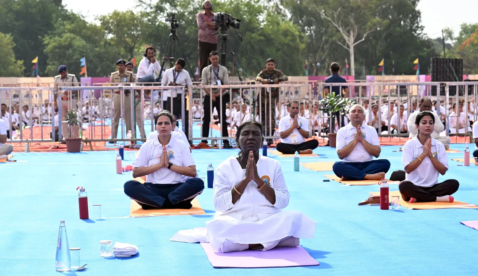 International Yoga Day 2025: President Murmu leads grand event in Jabalpur