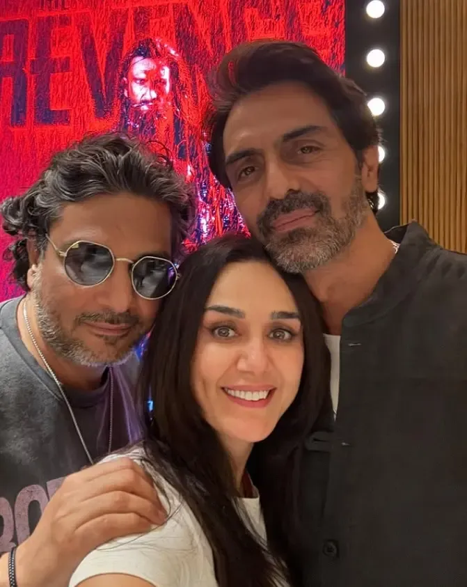 Preity Zinta and Arjun Rampal Reunite at 'Dhurandhar 2' Screening, Celebrating 'Dil Hai Tumharaa'