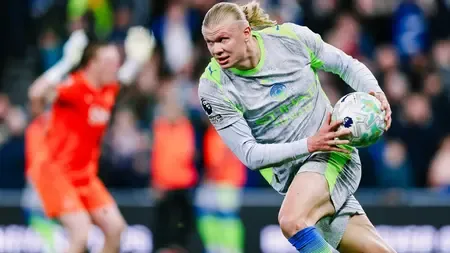 Premier League: Man City slip up in title race with 3-3 draw at Everton