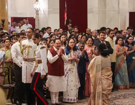 President Murmu presents Florence Nightingale Awards 2026 to 15 nurses