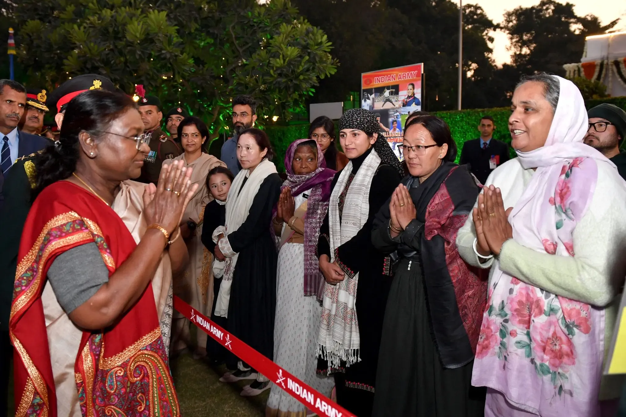 President Murmu Hosts 'At-Home' Reception at Army House on Vijay Diwas Eve