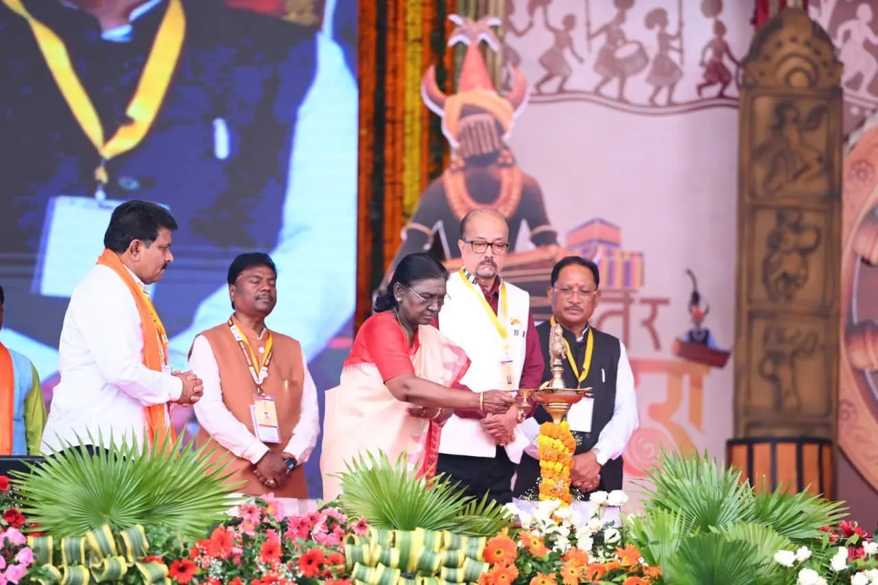 President Murmu joins Bastar Dussehra, hails tribal democracy