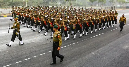 How are President Murmu and PM Modi Honoring the Indian Army's Bravery on Army Day?