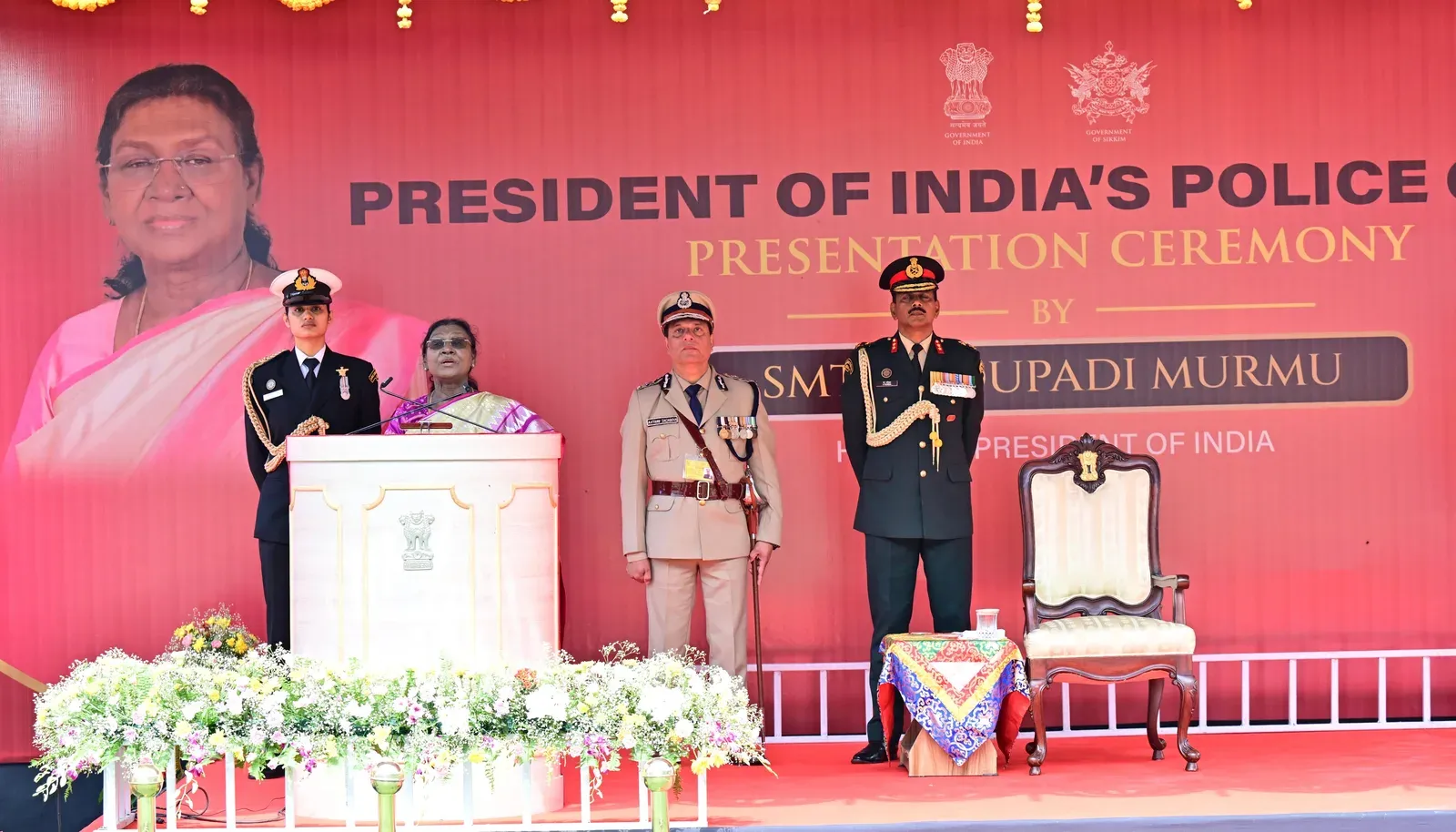 President Murmu presents Police Colour to Sikkim Police, urges citizen-centric policing