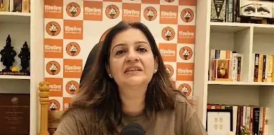प्रियंका चतुर्वेदी का BJP पर हमला: बंगाल घुसपैठ वादे अधूरे, UP में 31 हजार वक्फ संपत्तियाँ रद्द — जवाब दे सरकार
