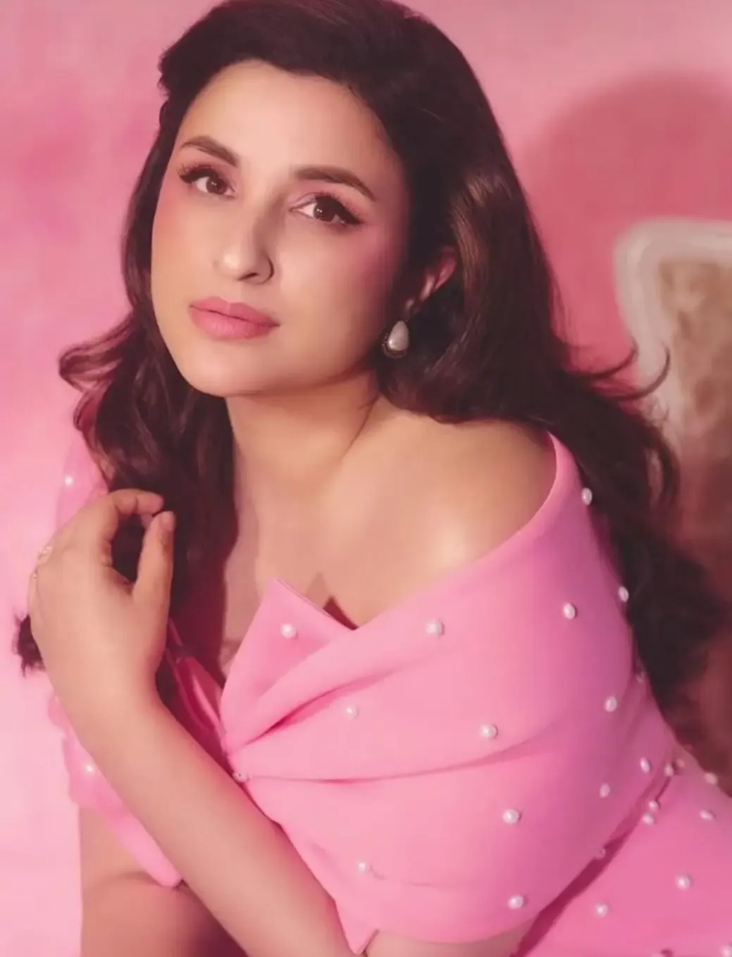 Priyanka Chopra wishes Parineeti Chopra on 38th birthday: 'Love & laughter'