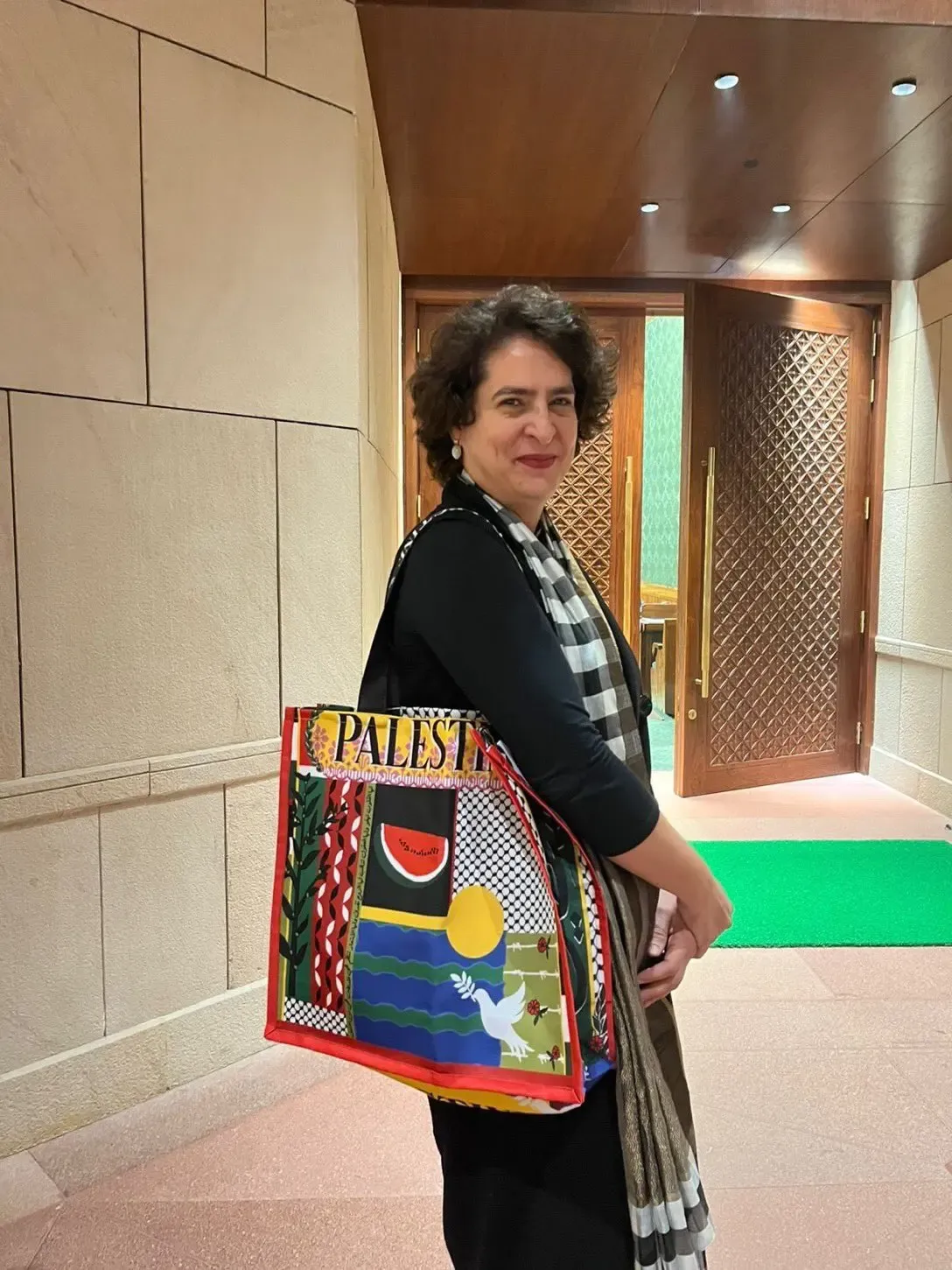 Priyanka Gandhi's 'Palestine' Handbag Sparks Controversy Among Naqvi and Anurag Thakur