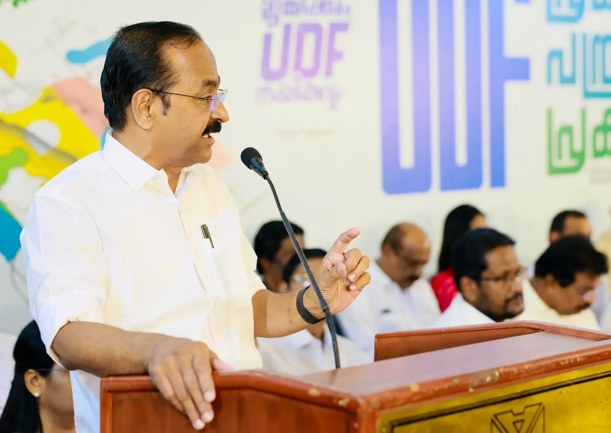 V.D. Satheesan Exposes Kerala CM Vijayan's 'Fabrication' of Progress Report