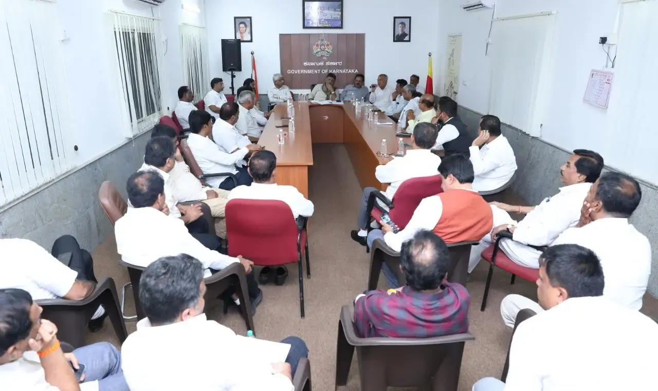 Shivakumar Asserts Media Misrepresents Caste Census Data in Meeting with Vokkaliga MLAs