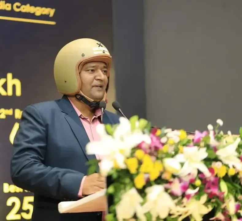 Helmet Man Raghavendra Kumar Advocates Road Safety via IPL