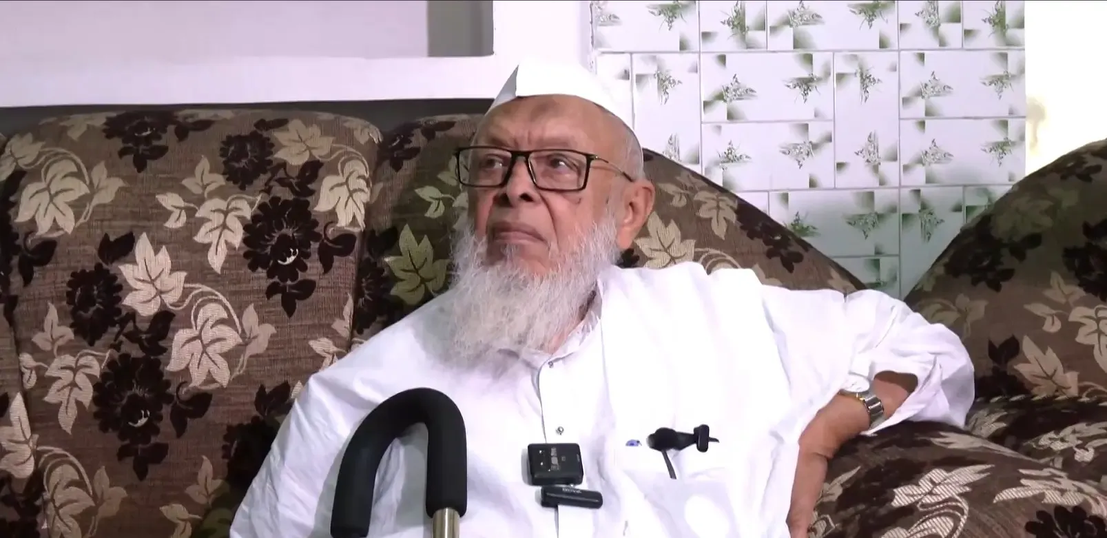 क्या अफगान विदेश मंत्री की प्रेस कॉन्फ्रेंस में महिलाओं की 'नो-एंट्री' के दावे सच हैं?