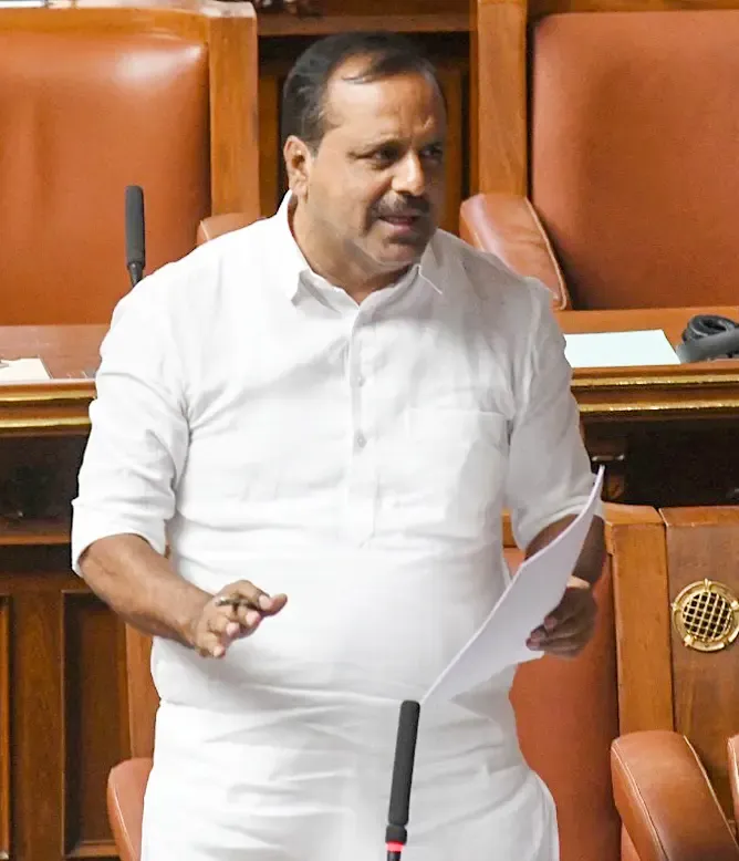 Urdu festival at Vidhana Soudha sparks row; BJP objects, Minister Khader open to changes