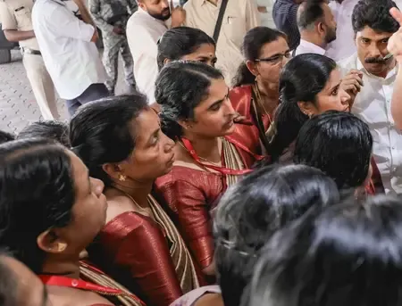 Why Are ASHA Workers in Kerala Protesting at CM Vijayan’s Residence?