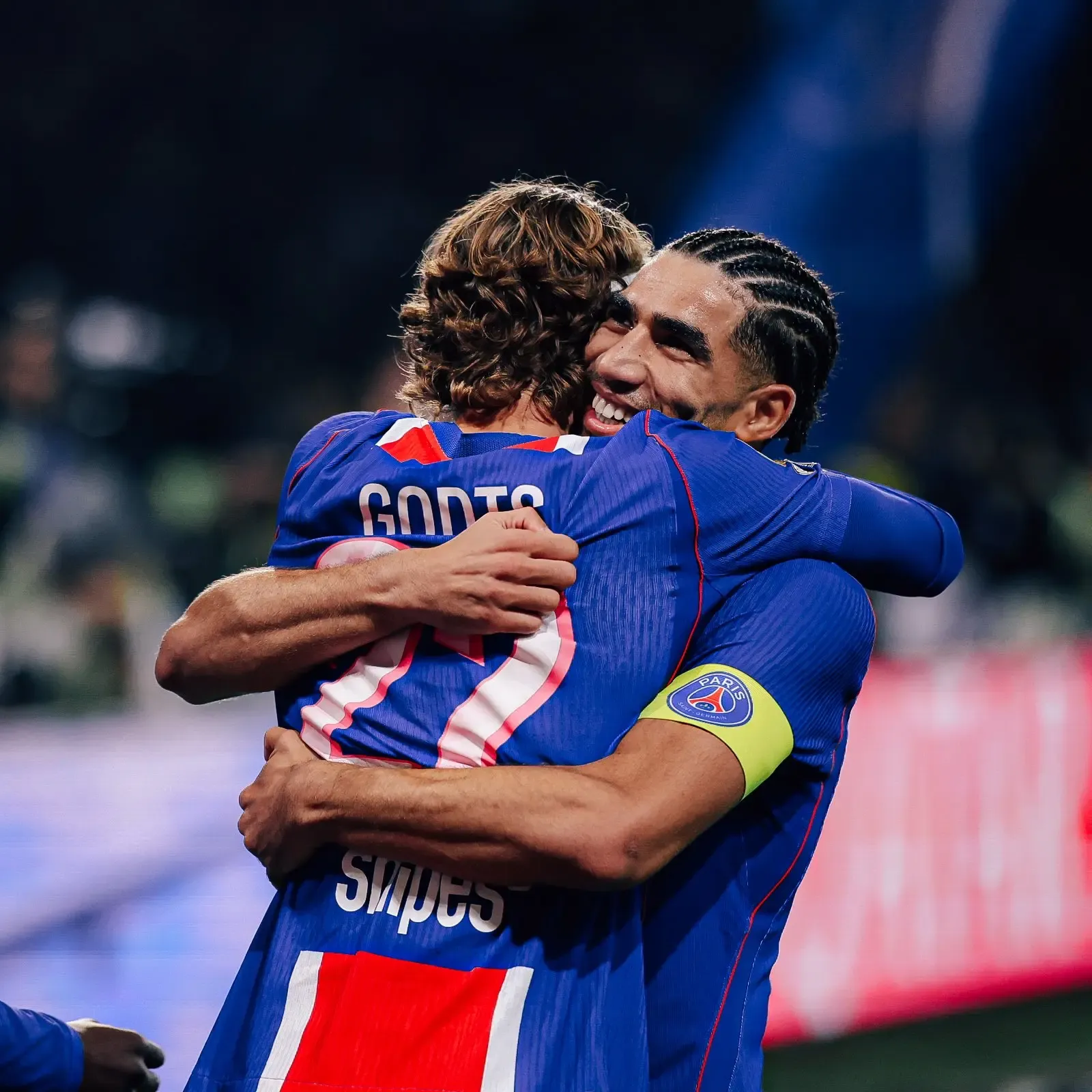 PSG go top of Ligue 1 after Mayulu, Godts seal 2-0 win over Lyon