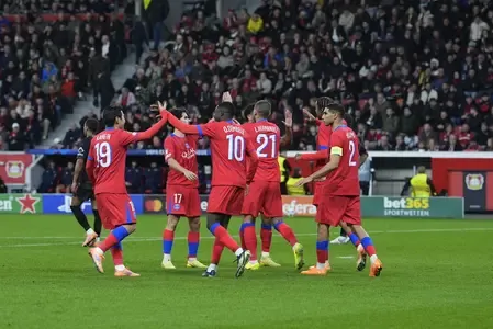 PSG crush Leverkusen 7-2 in Champions League