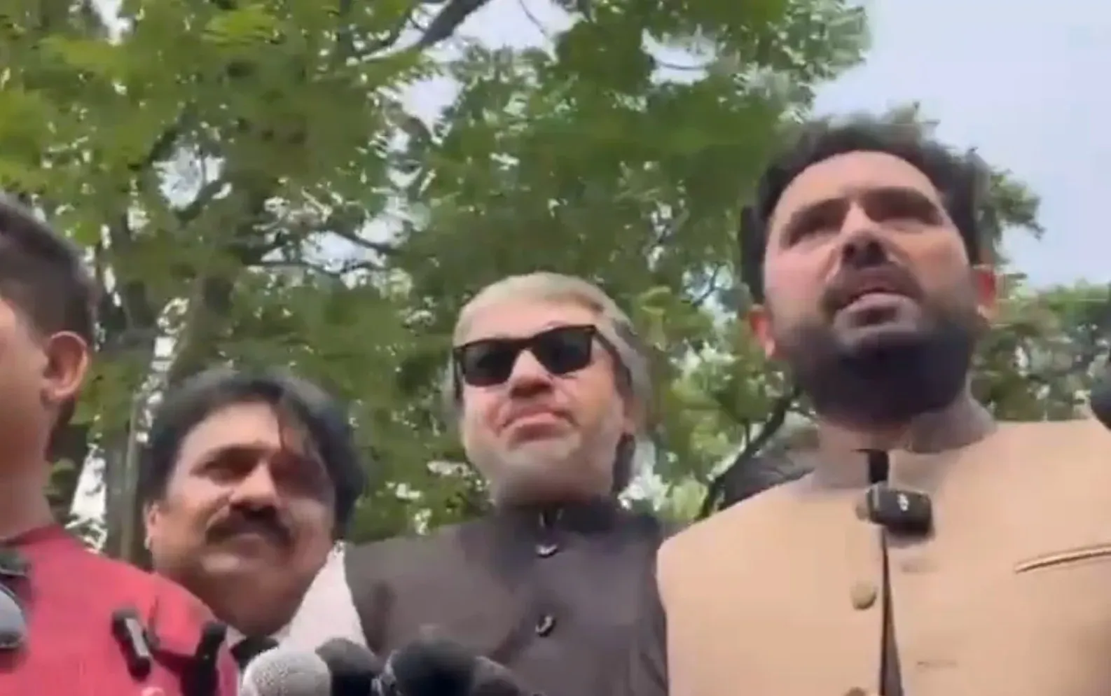 PTI protests at Pakistan SC over Imran Khan's health and case delays