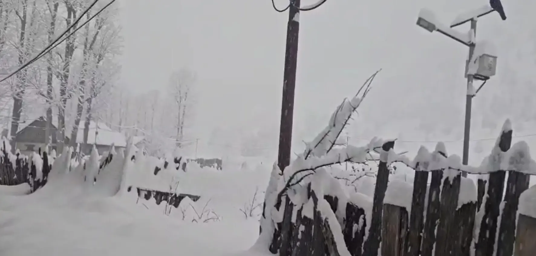 क्या पुंछ में खराब मौसम को लेकर पुलिस सतर्क है, 24×7 हेल्पलाइन नंबर जारी किया गया?