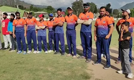 पुंछ प्रीमियर लीग: नानक पैंथर्स चैंपियन, फाइनल में वीकेंड वॉरियर्स को छह विकेट से हराया