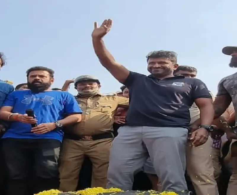 पुनीत राजकुमार: कैसे एक बाल कलाकार बने कन्नड़ सिनेमा के सुपरस्टार