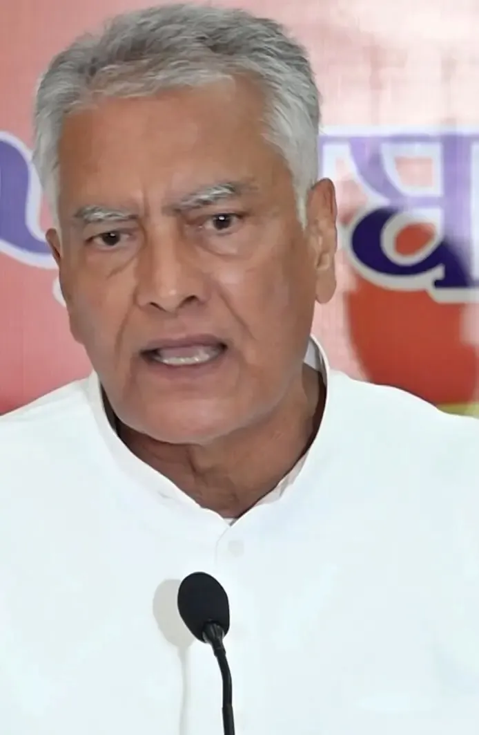 BJP Leader Jakhar Accuses AAP of Financially Straining Punjab During Farmer Protests