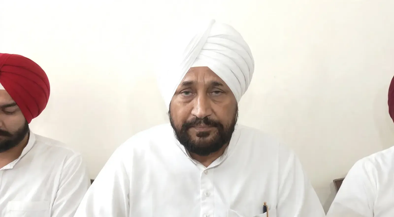 पंजाब में अवैध माइनिंग पर सियासत गरम: पूर्व सीएम चन्नी ने भगवंत मान सरकार को बताया माइनिंग माफिया