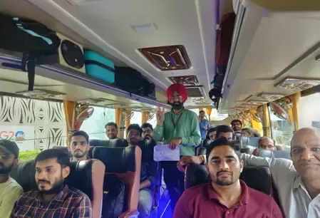 पंजाब बाढ़ पीड़ितों की मदद के लिए आगे आया दिल्ली एम्स, 22 डॉक्टर और नर्स की टीम रवाना