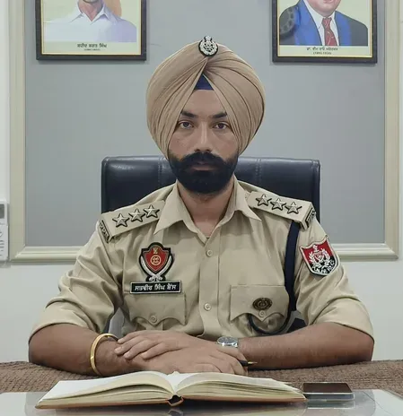 पंजाब : बरनाला लाठीचार्ज मामले में कार्रवाई, डीएसपी सतवीर सिंह सस्पेंड