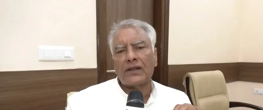 Punjab BJP chief Jakhar demands breath test before floor test in Assembly