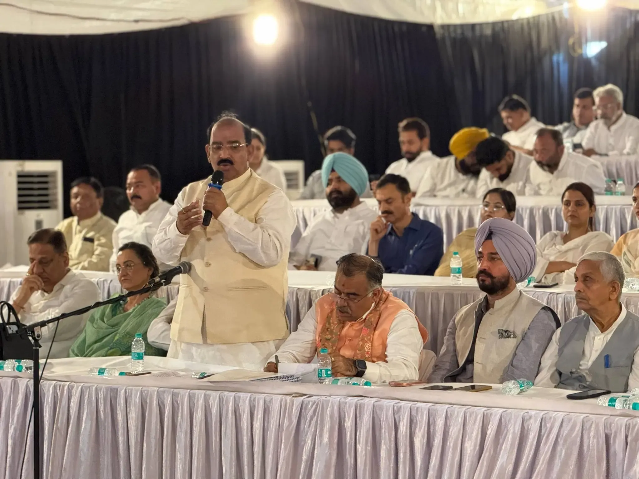 Punjab BJP passes no-confidence motion against AAP govt at 'Janta Di Vidhan Sabha'