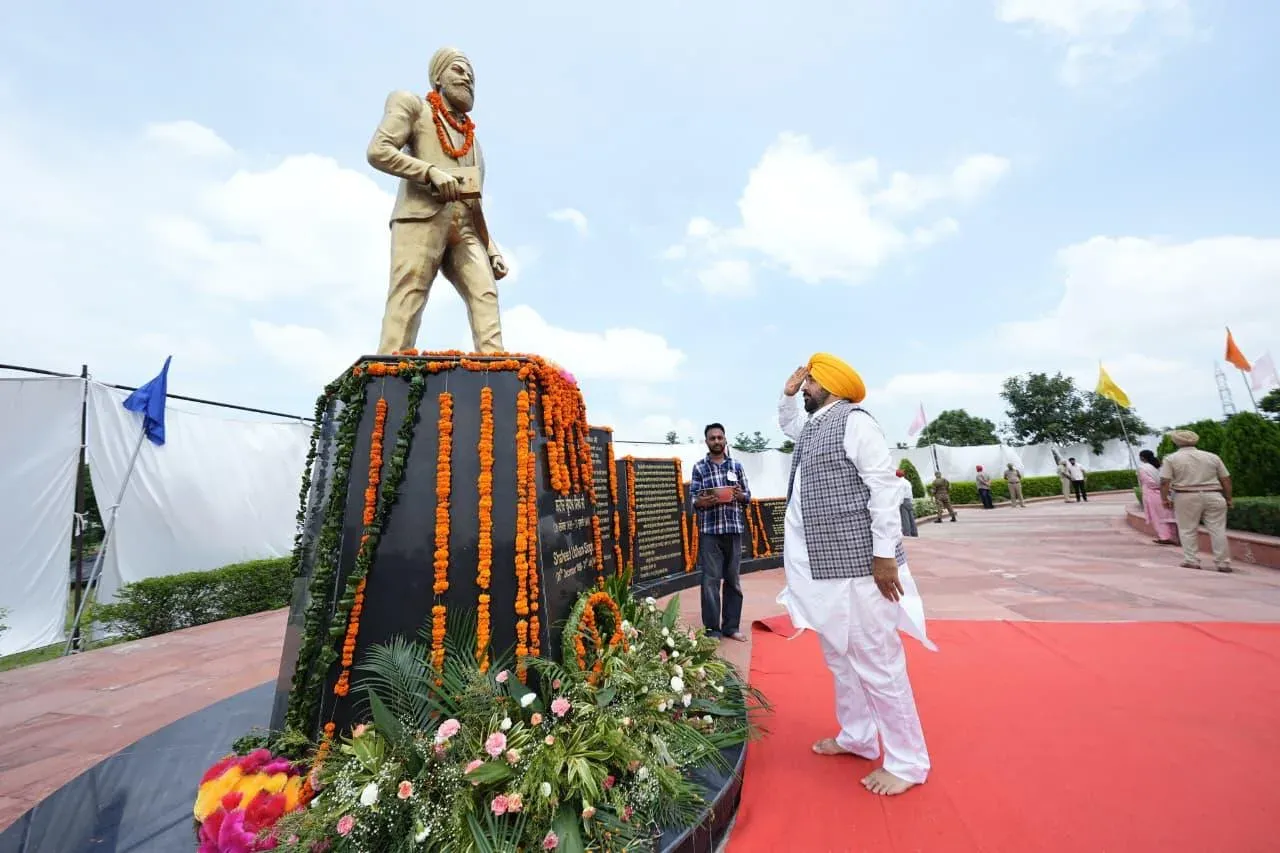 Bhagwant Mann honours Shaheed Udham Singh on 87th martyrdom day in Sunam