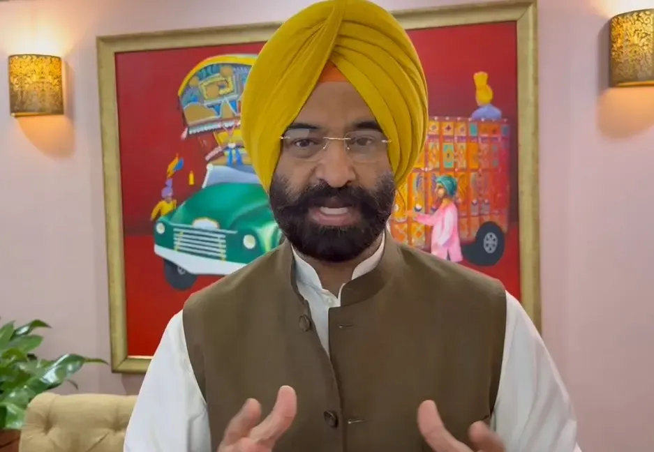 Punjab is Not Kejriwal’s Personal Fiefdom: Sirsa Criticizes AAP Leader for Utilizing State Assets