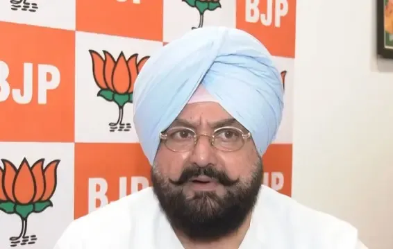 पंजाब चुनाव में BJP अकेले दम पर उतरेगी, AAP विधायकों की कोई ज़रूरत नहीं: फतेह जंग बाजवा