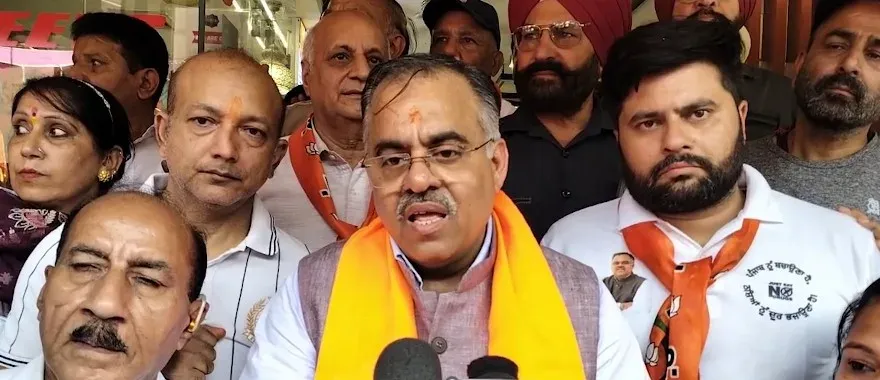 पंजाब में कानून-व्यवस्था ध्वस्त: तरुण चुघ का AAP सरकार पर हमला, 22 थानों पर बम धमाकों का दिया हवाला